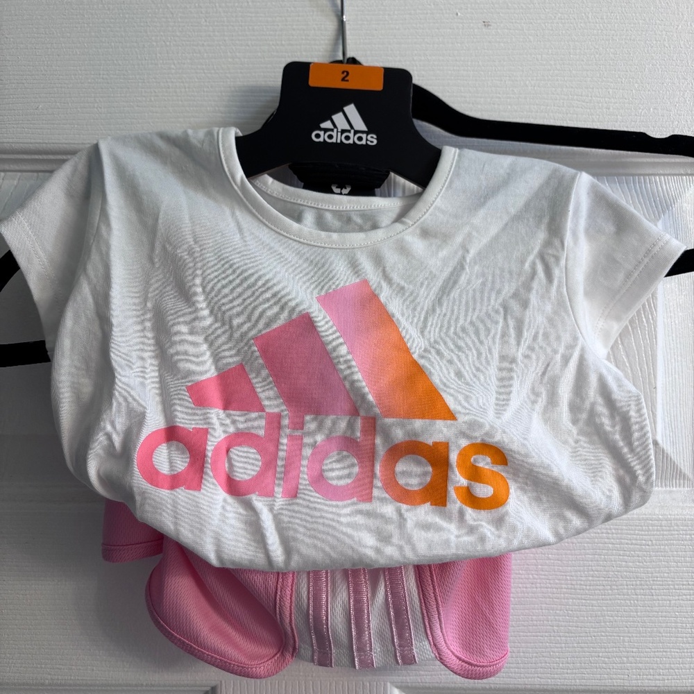 ADIDAS NWT kid 2 piece short t-shirt